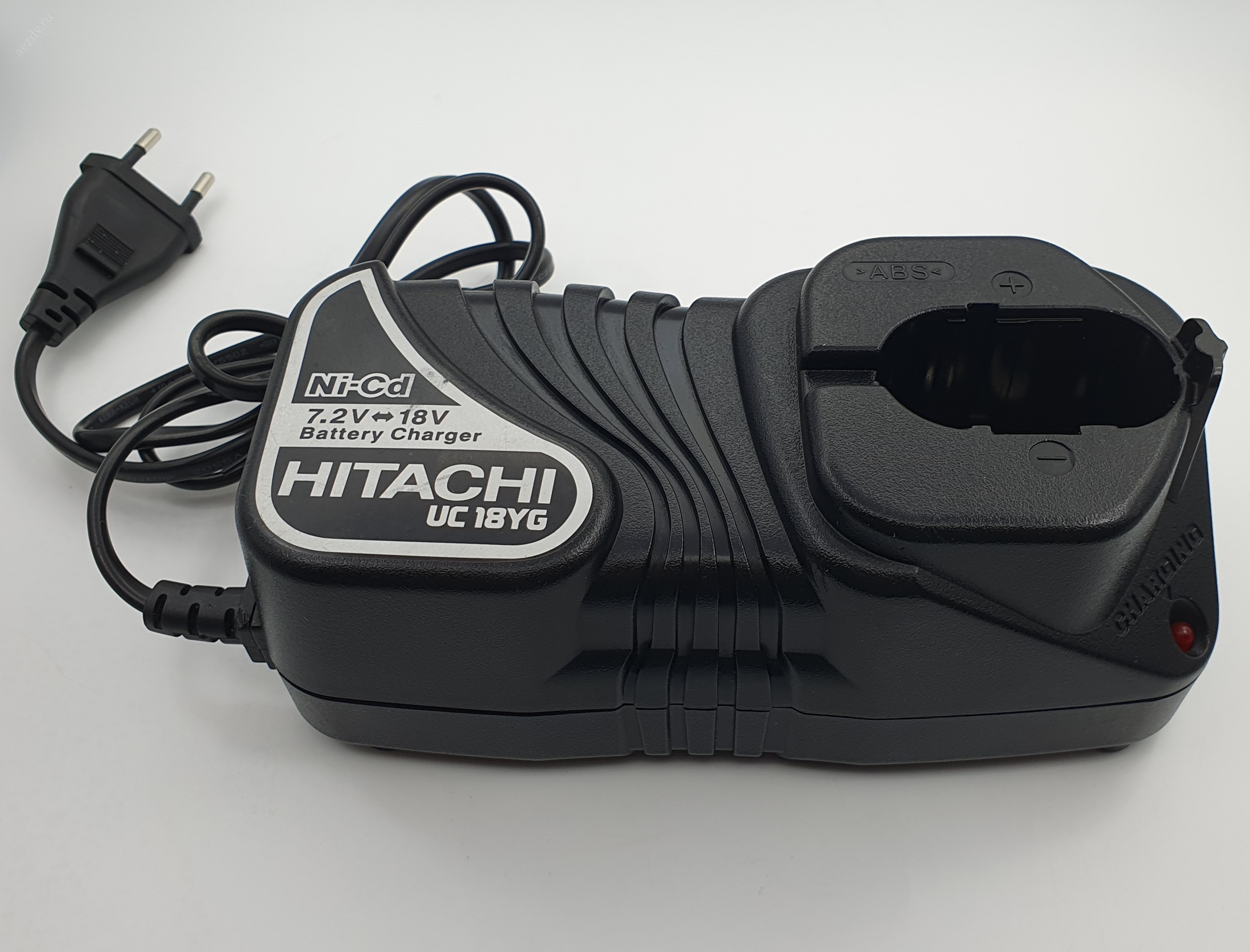 Зарядное устройство для шуруповёрта HITACHI UC18YG 7,2 - 18V, 1.4Ач