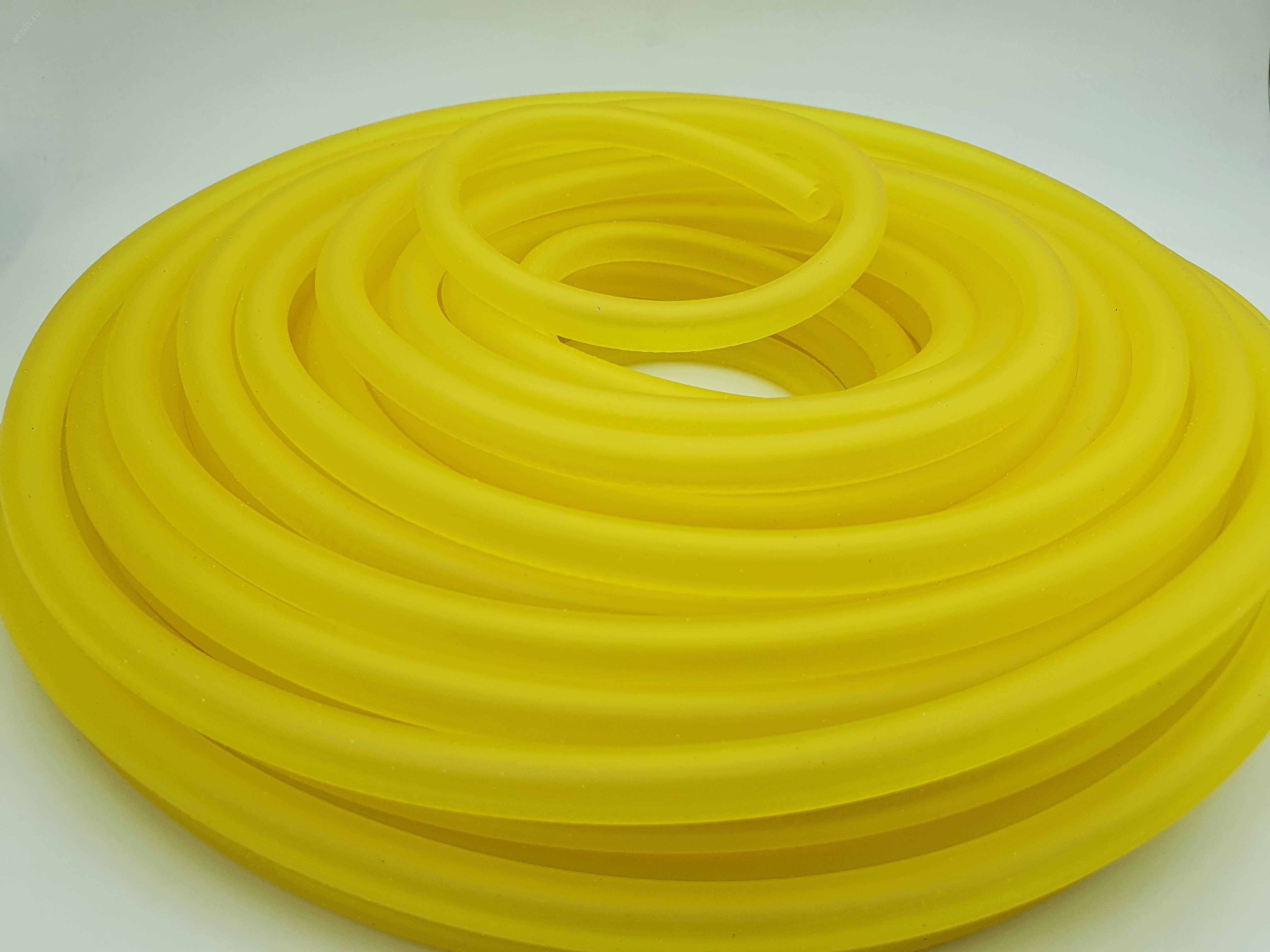 Шланг топливный D4mm, силиконовый, желтый (п.м)